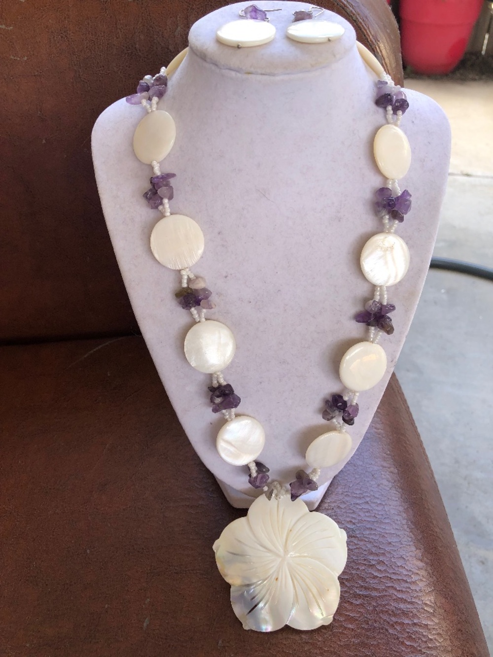 MOTHER OF PEARLS & AMETHYST SET
